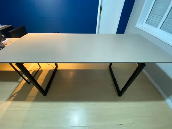 Mesa de Escritório cinza
