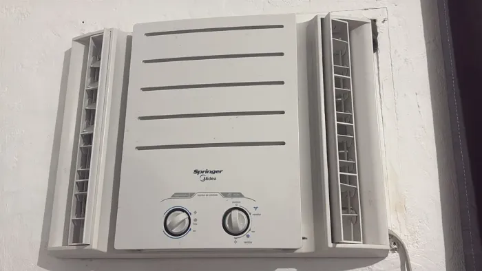 Ar condicionado Springer Midea 7500 BTUs 220v