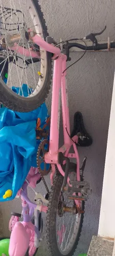 Troco bicicletas de menina