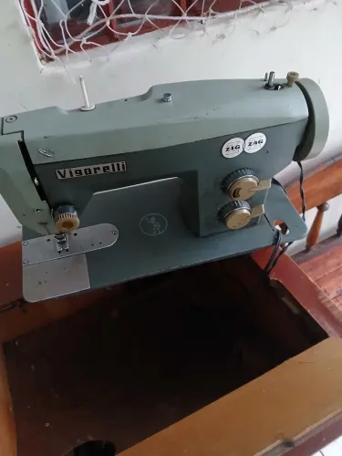 Máquina de costura