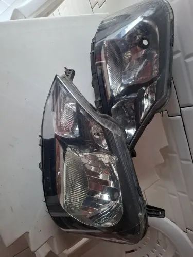 Faróis toyota etios 2018