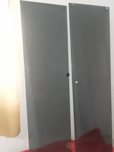 Vendo 2 vidros 8 mm fumê para box de banheiro 