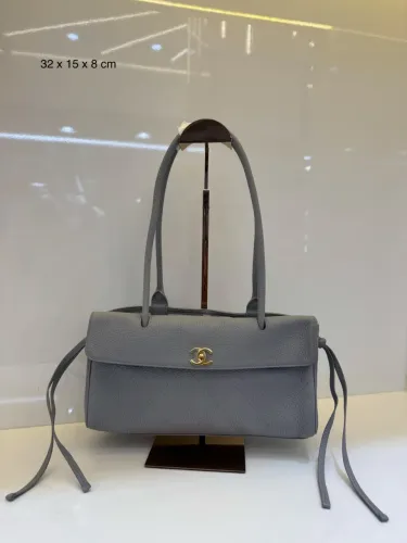 Bolsa Chanel Urban essential Small em couro legítimo 