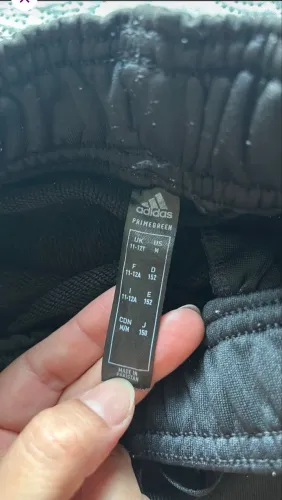 Calça adidas