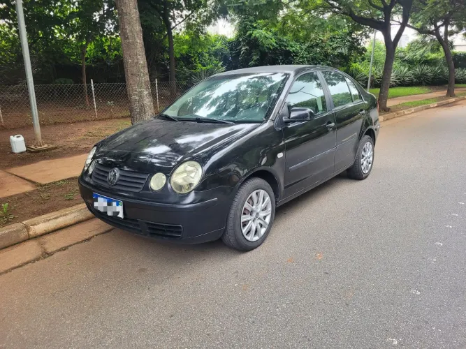 Volkswagen Polo Sedan 1.6 MI Total Flex 8V 4P 2005