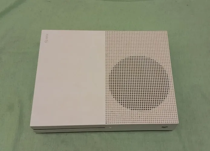 Xbox One S (Com defeito)
