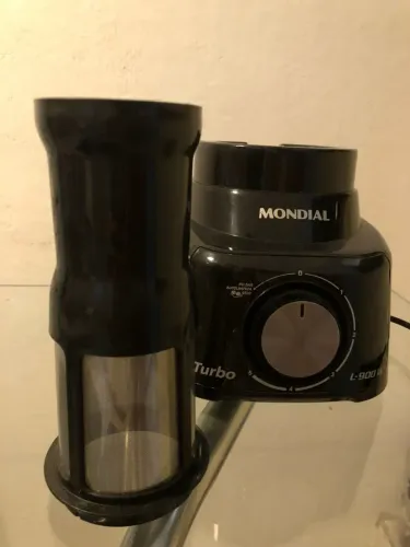 Base Liquidificador Mondial L-900W Funcionando