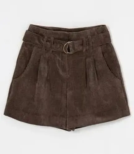 Short em Veludo com Cinto e Fivela de Metal