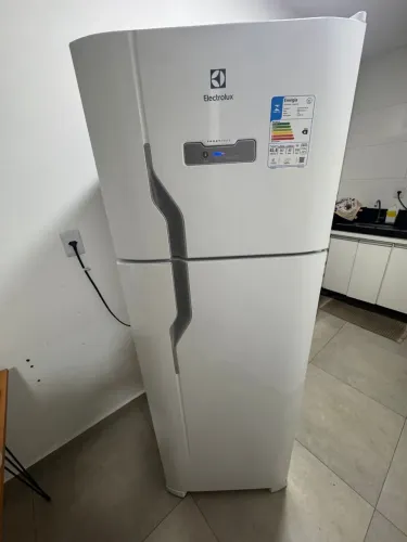 Geladeira Eletrolux 310L TF39