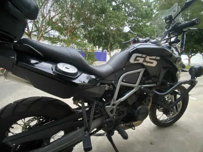 GS F800 TRIPLE BLACK 