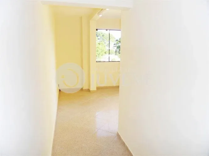 IMOBILIARIA JUVEVE ALUGA SALA CONJUNTO COMERCIAL BACACHERI PRX ERASTO GAERTNER AQUARIUS P