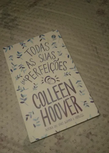 livro todas as suas imperfeições COLLEEN HOOVER