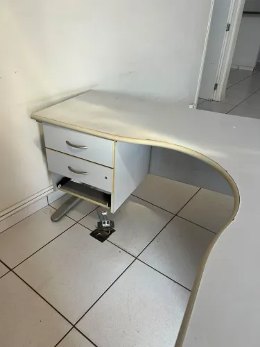 Vendo mesa de escritório 