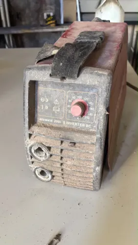 Máquina para retira peça 