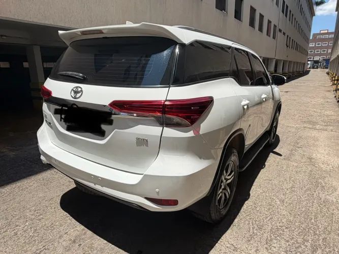 Toyota Hilux SW4 SR 4X2 2.7/ 2.7 Flex 16V Aut. 2017