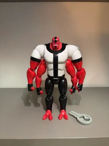 Boneco Ben 10 Quatro Braços Metamorfigure + brinde 