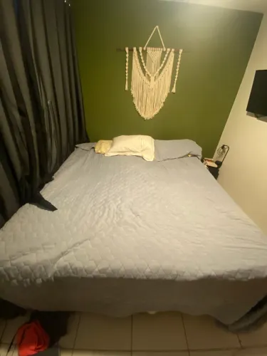 Venda urgente! Cama super king GIGANTE 1,93 X 2,03 