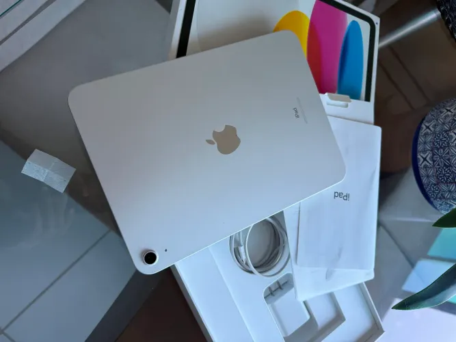iPad 10 zero sem detalhes película aplicada e capa 