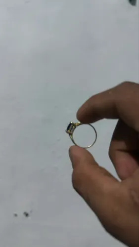 Anel com Pedra Azul - Achei, Não Coube no Meu Dedo, Estou Vendendo