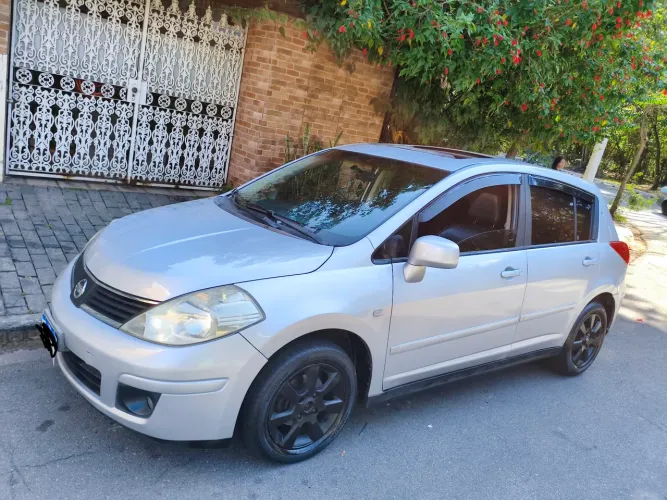 Nissan Tiida SL 1.8/1.8 Flex 16V Aut. 2008
