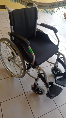 Cadeira de Rodas Alumínio, DELLAMED D600, nunca usada!!!!