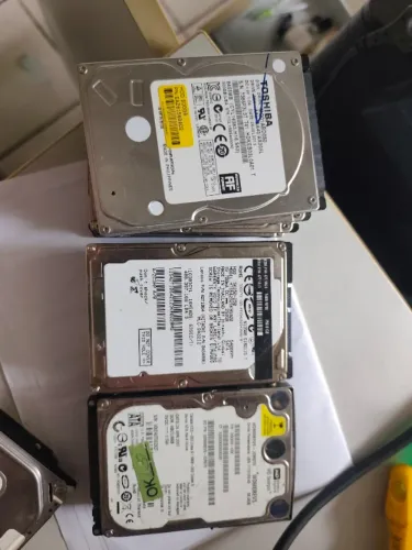 Disco rígidos HDs diversos tamanhos de armazenamento