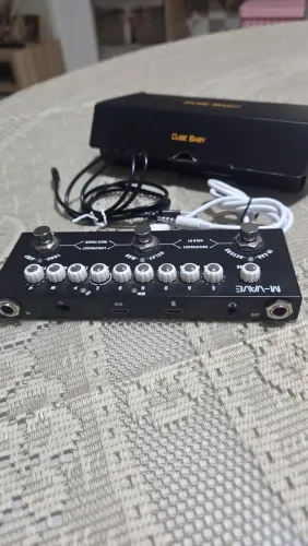 Pedal multi efeitos para guitarra