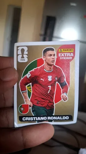Figurinha da copa CRISTIANO RONALDO LEGEND DOURADA