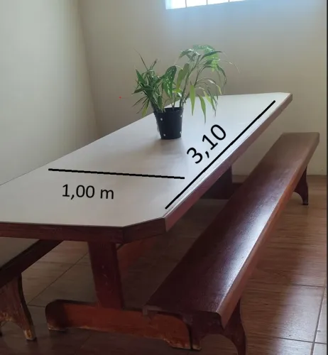 MESA GRANDE RÚSTICA EM MADEIRA MACIÇA COM BANCOS (3,10m x 1,00m) - CABE 13 PESSOAS
