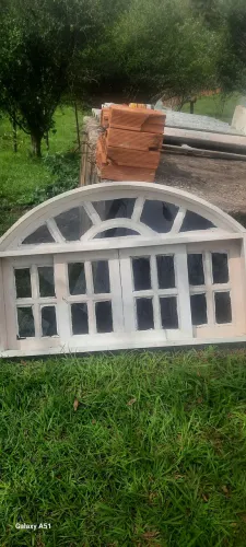 Janela de cozinha 2 basculas de banheiro coloniais 