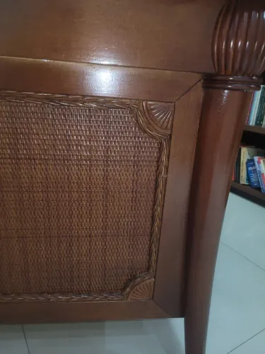 Mesa de escritório altíssimo padrão.. sem detalhes.. a braba. Com tanpo de vidro