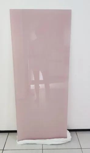 Tampo de Vidro Temperado Rosa 8mm - 1,35m x 55cm ( ideal para mesas e escrivaninhas)