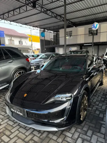 Porsche Taycan 4 Cross Turismo (elétrico) 2023