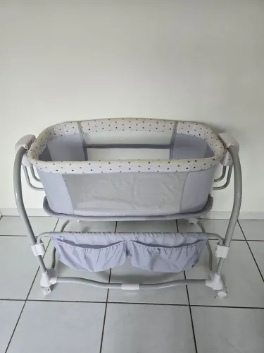 Berço moisés com balanço automático