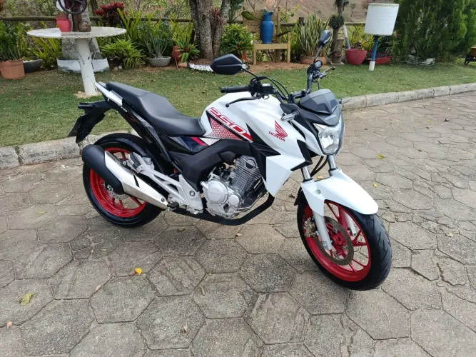 Cx 250 Twister 2022 Somente 13mil km Único Dono