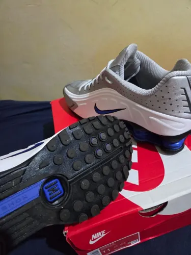 Tenis Nike Shox R4 original 43