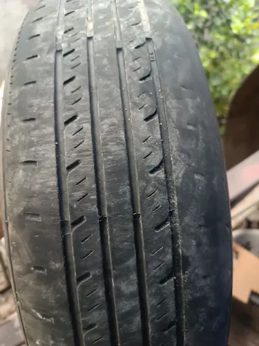 Pneu 175/75 R14 meia vida