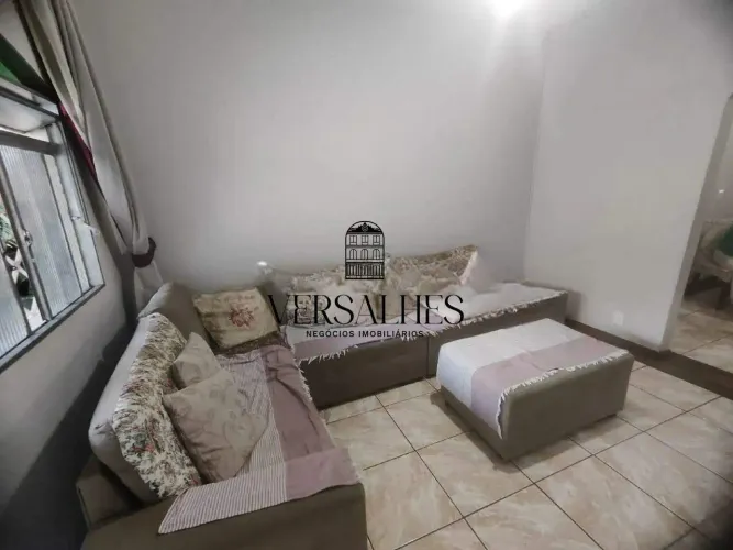 Casa á venda com 3 quartos, 3 banheiros, 2 vagas de garagem, 246 m² - Bairro Aparecida