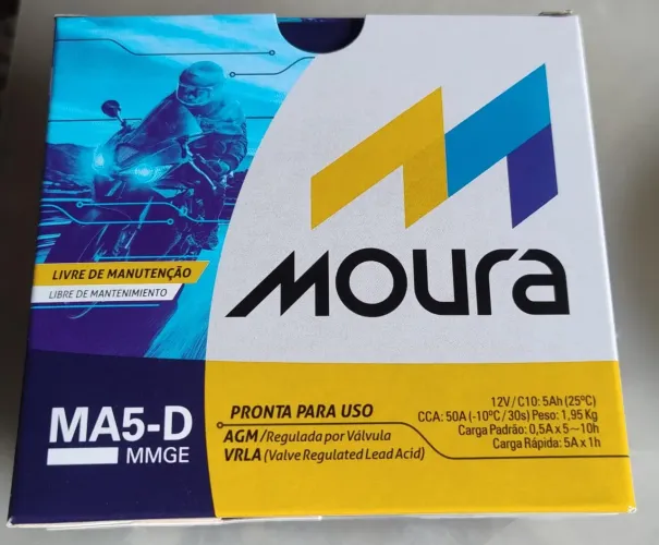 Bateria para Motocicleta Moura, modelo MA5-D.