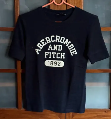 Camiseta Abercrombie & Fitch PP (Unissex) - Azul Escuro - Original