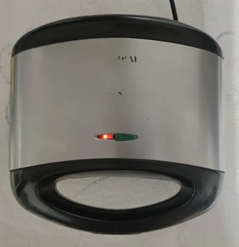 Sanduicheira Mondial Grill - 220v (R$50)