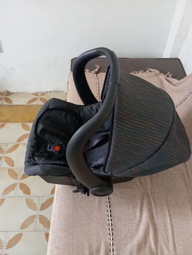 Bebê conforto novinho sem marcas de uso