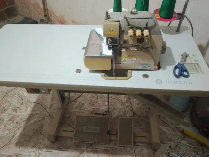 Máquina de costura