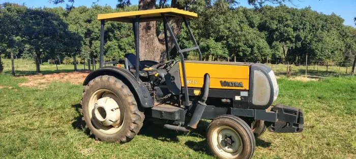 Trator Valtra BF 75