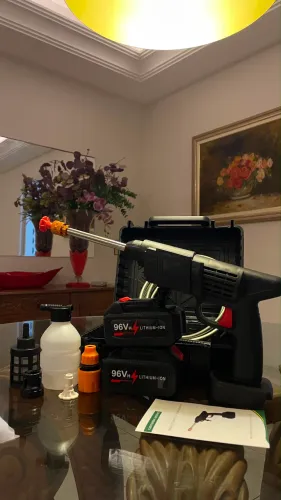 Lavador de alta pressão Portátil 1000W - 2 baterias + maleta