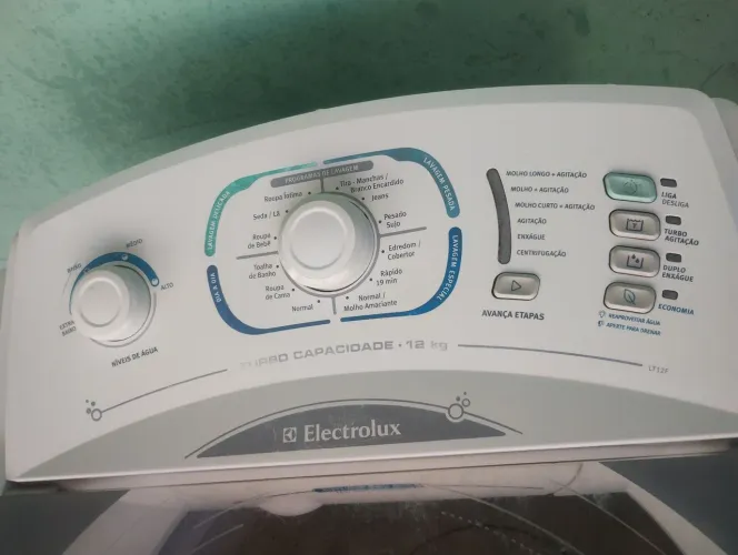Máquina de lavar roupa Eletrolux 12kg