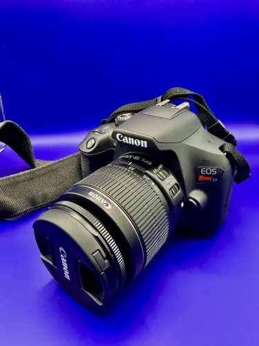 Canon EOS Rebel T7 + Lente 18-55mm IS II | Estado de Nova
