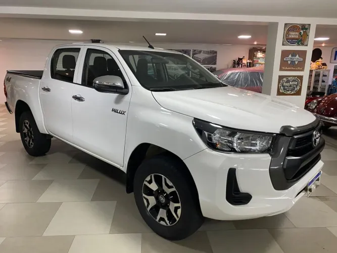 Toyota Hilux CD 4X4 2.8 Diesel Mec. 2024
