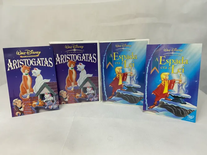  DVDs Filme Desenho Kit Clássicos Disney A Espada Era a Lei + Aristogatas