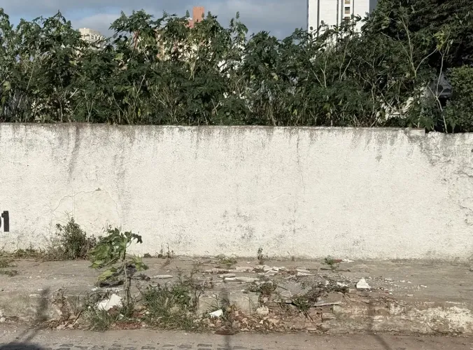 Terreno comercial para aluguel em Lagoa Nova 560 m²